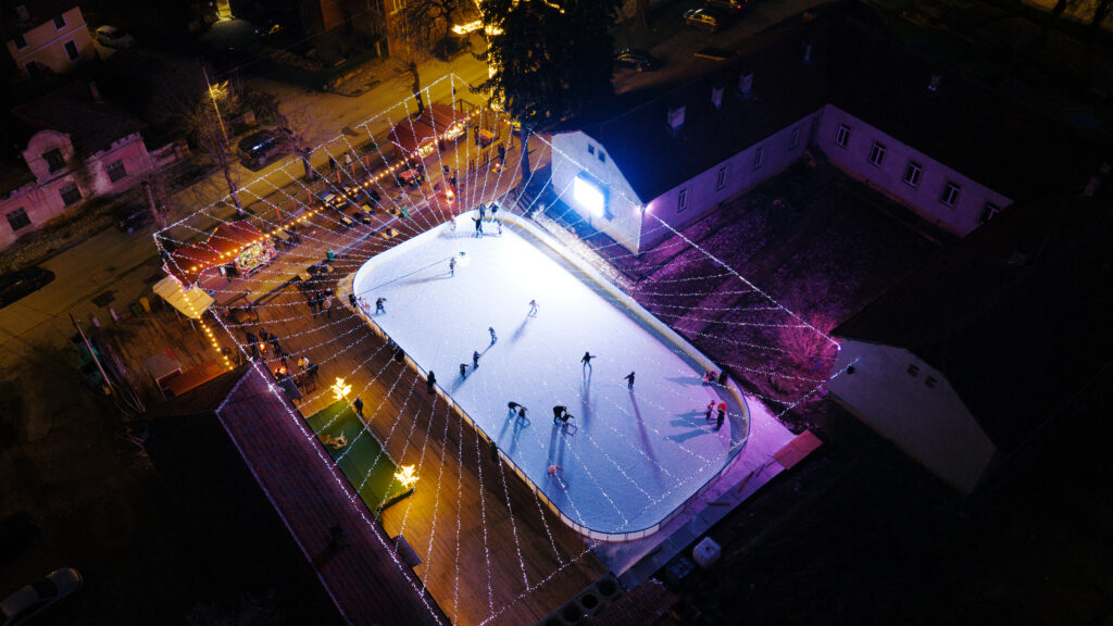 Коледната пързалка в Ракитово